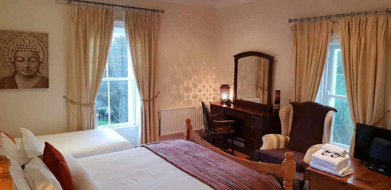 Mount Pleasant Country House Hostal Lucan Exterior foto